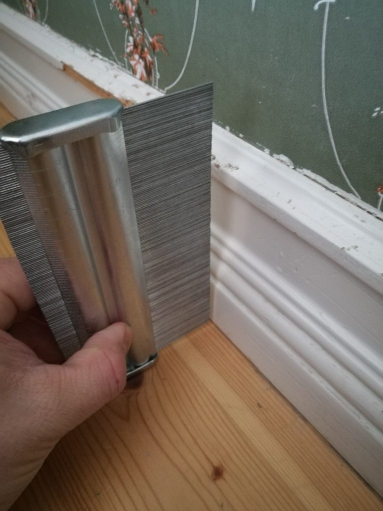 Profile gauge positioning