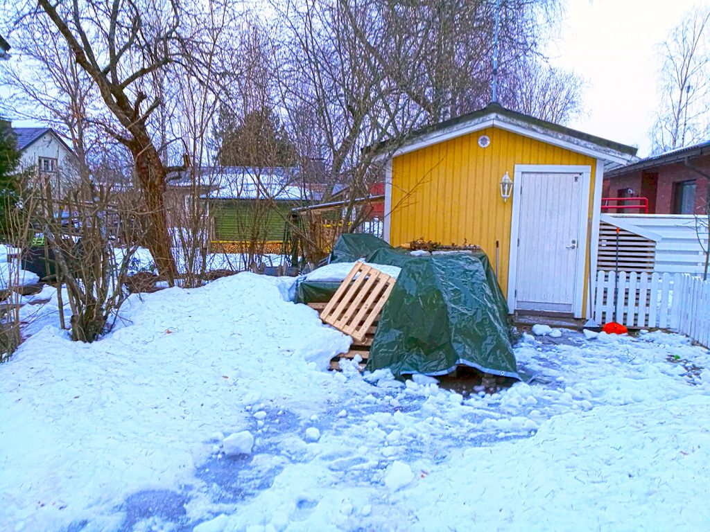The spot for the new wood working shed of Jan
